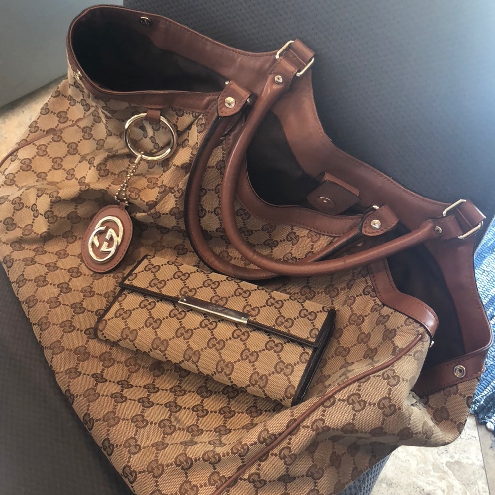 Gucci bag and wallet